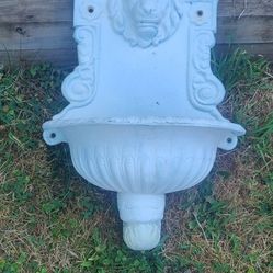 Cast Iron Wall Planter 
