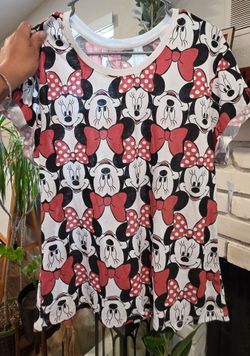 Minnie mouse shirt