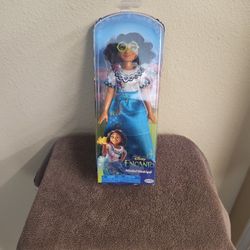 Disney Encanto Mirabel Madrigal Doll