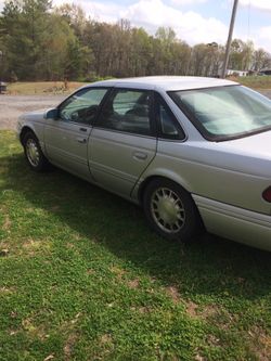 1995 Ford Taurus