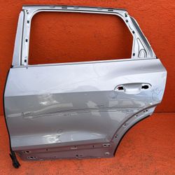 2019 2020 2021 2022 Audi E-Tron Left Driver Side Rear Door Shell OEM