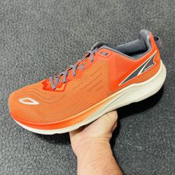 Altra Experience Surge 'Orange Graphite' SAMPLE (Sz 10.5M)