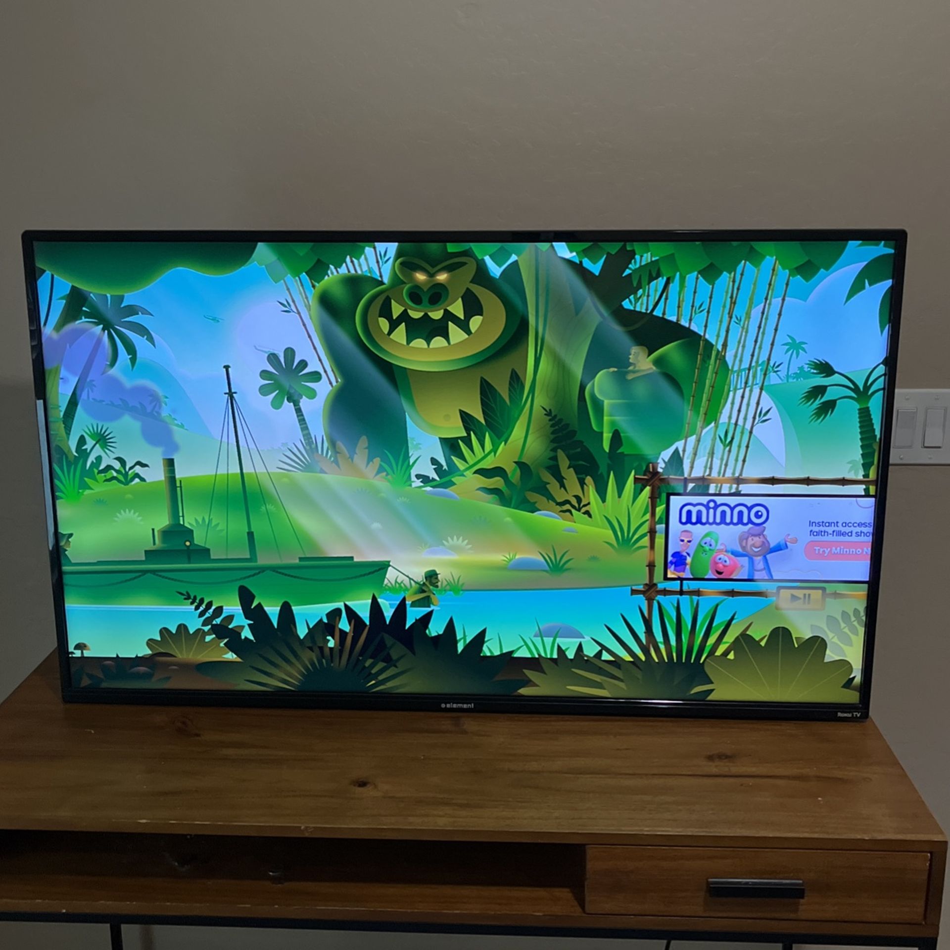 55” Element Roku 4ktv