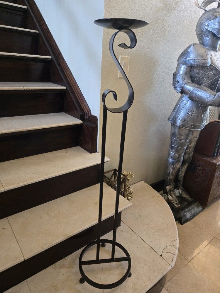 STAND FOR CANDLE OR PLANTS