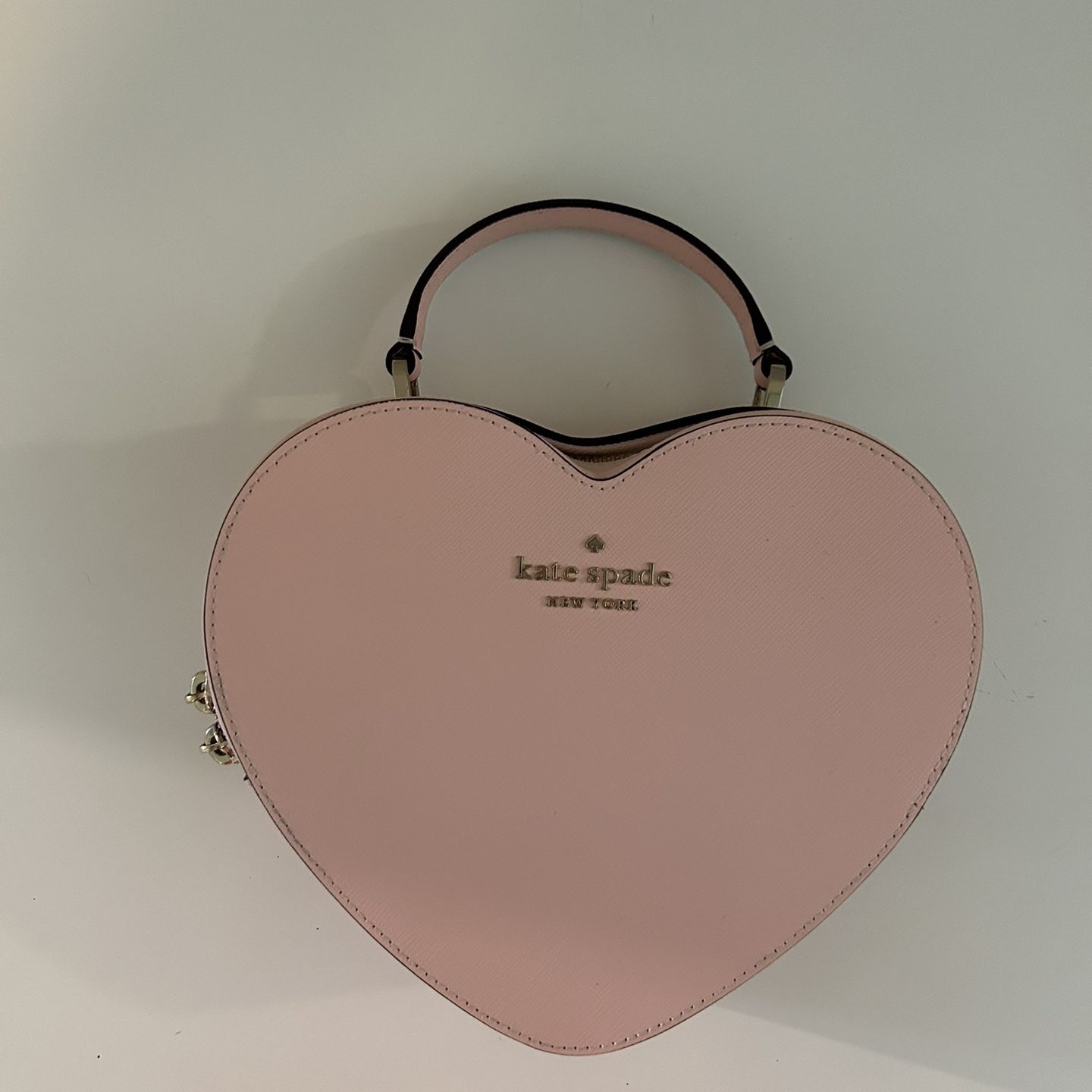 Kate Spade Love Shack Heart Bag for Sale in Little Ferry, NJ - OfferUp