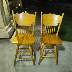 2. Bar Stool Chairs . 