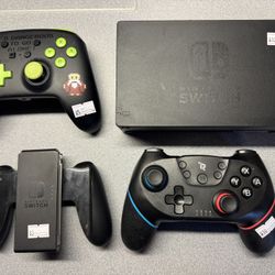 Nintendo Switch Controllers And Dock