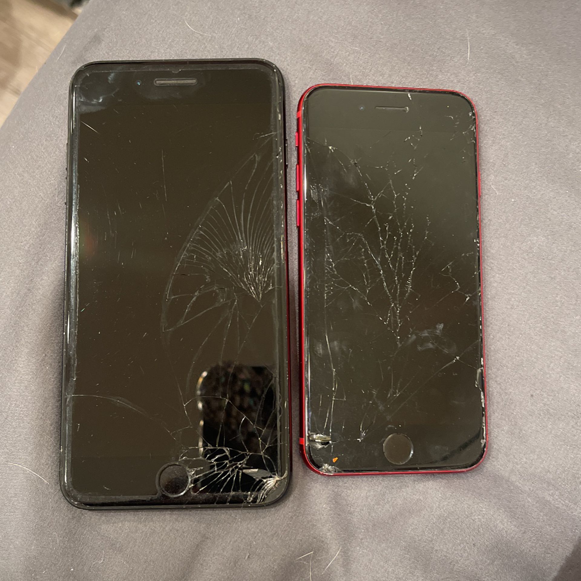 Broken screen iphone se 3rd gen and iphone 7 plus