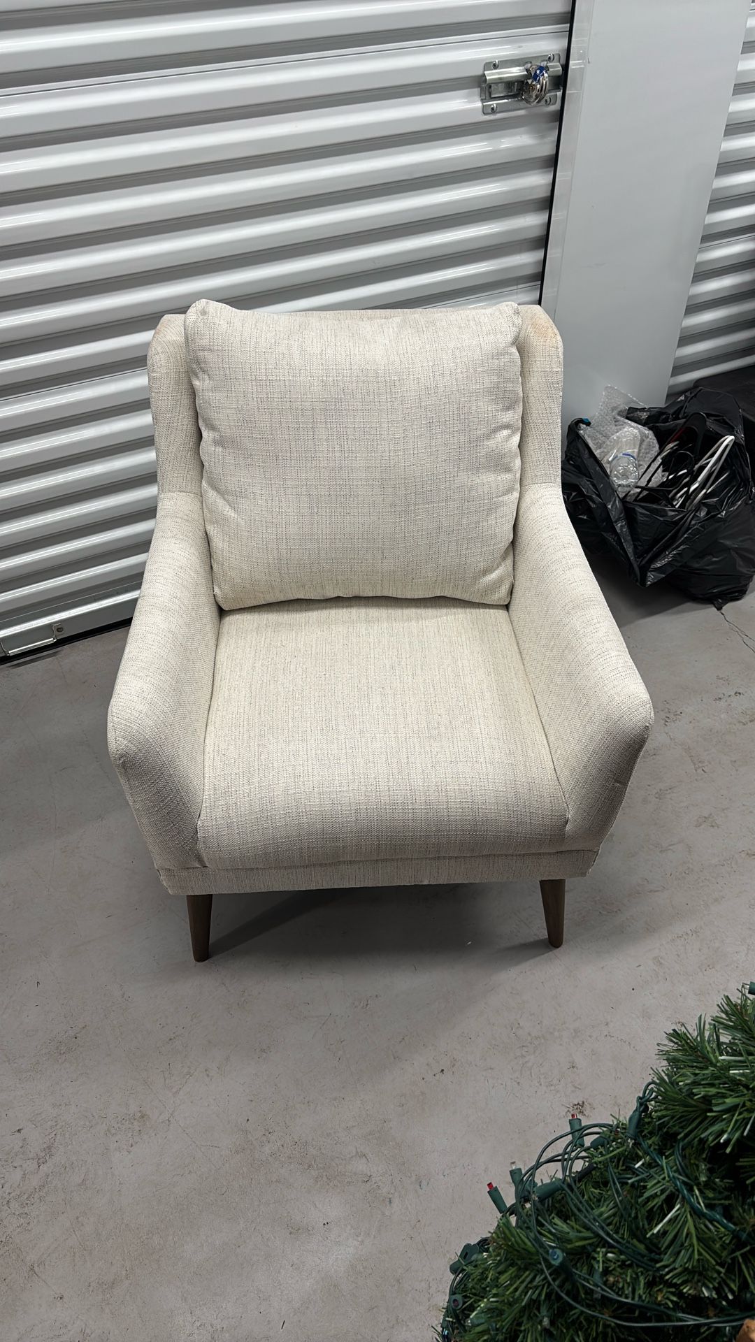 Accent Chair!! Check Out All My Other Stuff!!!! More Stuff Coming Soon!!!