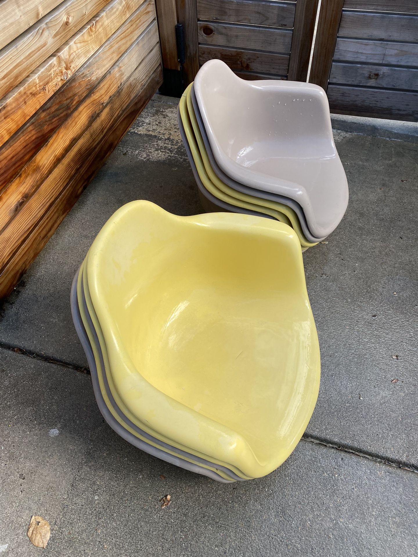 Eames Style Krueger Metal Products Mid Century Fiberglass Shell Chair