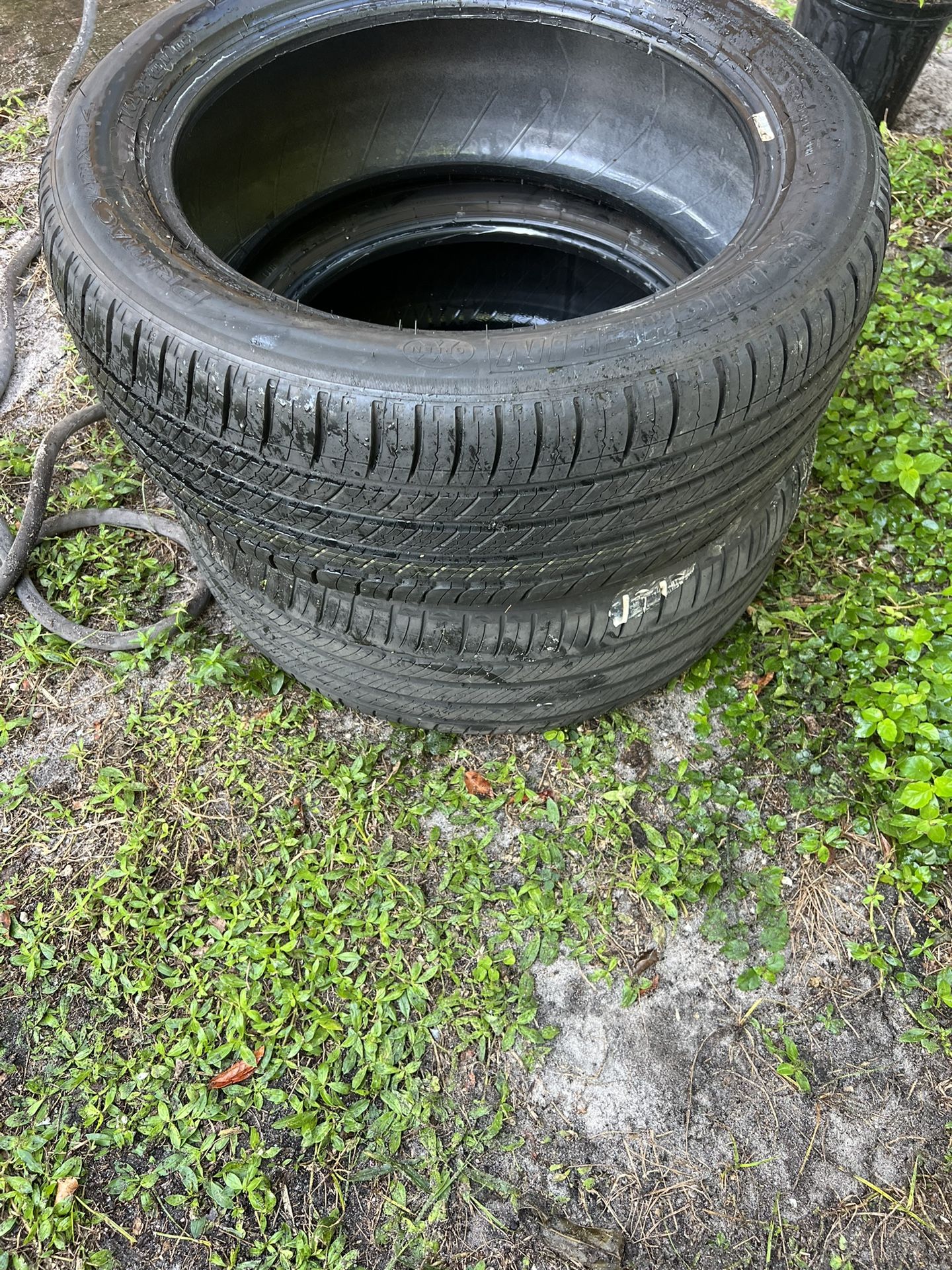 2 Tires 235/50/r19. Michelin