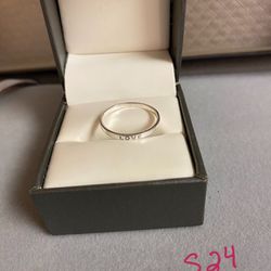 Silver ‘LOVE’ ring (#S24)