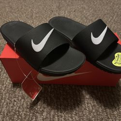 New Nike KAWA Slide Sandal Sz 7Y Black