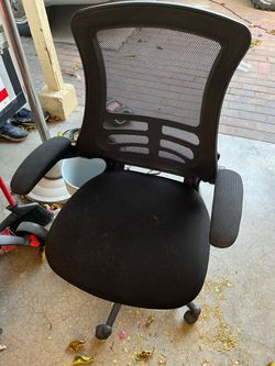 Mesh Office Chair – Good Condition
