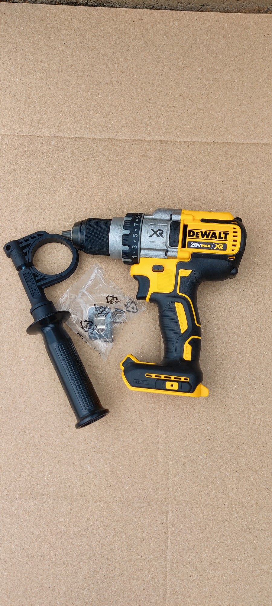 DeWalt 20v New XR Drill Driver 1/2" - 3 Speeds / Tool Only / 65$ Price is Firm✅