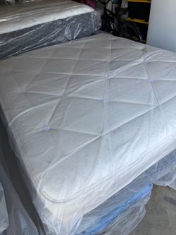 California king size bed mattress avocado luxury organic medium plush tight top natural cotton latex purple Tempurpedic hybrid saatva beautyrest black