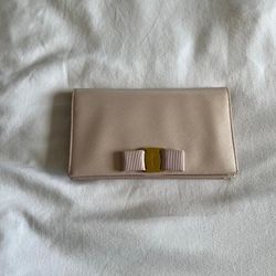 Salvatore Ferragamo Miss Vara Bow soft leather baby pink with wallet on chain