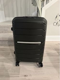 Samsonite carry on suitcase