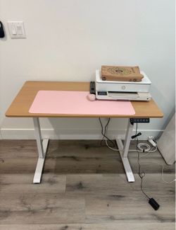 Standing Desk w/ adjustable height and chair