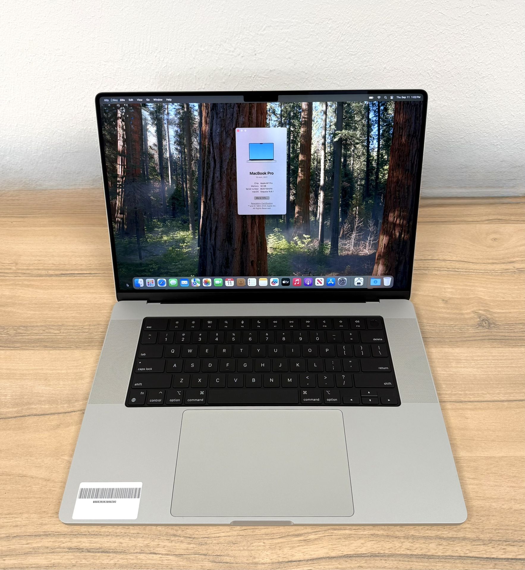 16" MacBook Pro M1 Pro 10 Core*32GB RAM*1TB SSD