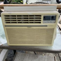 Daewoo Window AC Unit 5350 BTU