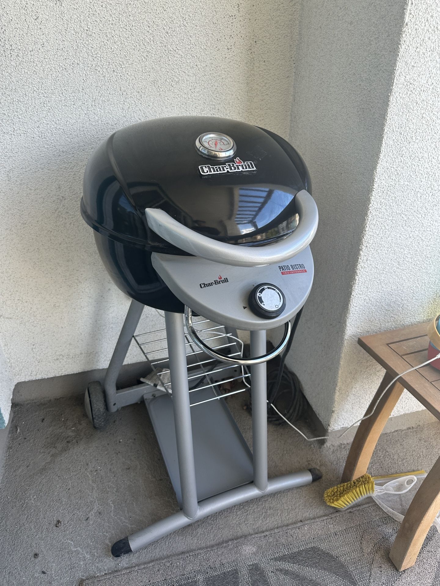 Charbroil Electric Grill - Used Once