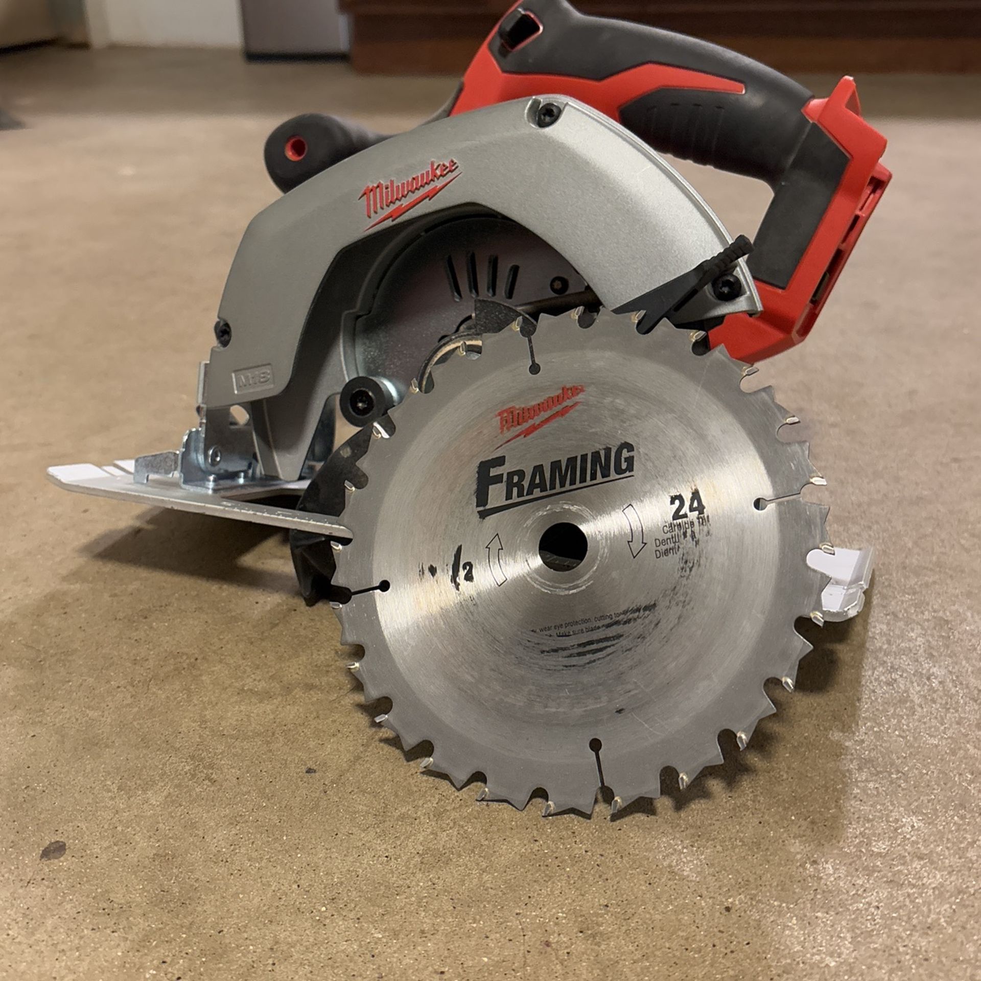 Milwaukee M18 6 1/2 Skill Saw 