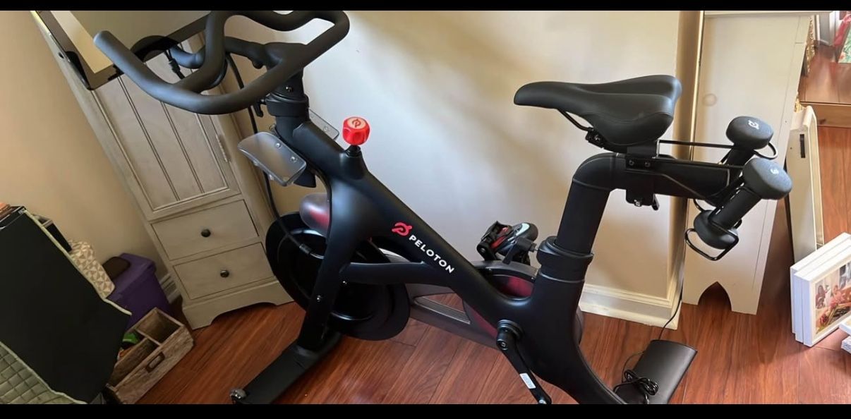 Peloton With 67 Rides On It. Like New.