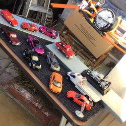 Collectible 1/32 Scale Cars 