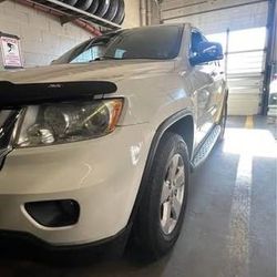 12 Grand Cherokee Limited 