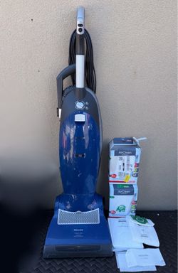 Miele Upright Vacuum Cleaner #S7210 Salvage
