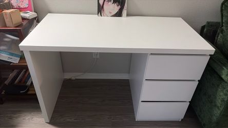 Study Desk / Writing Desk
