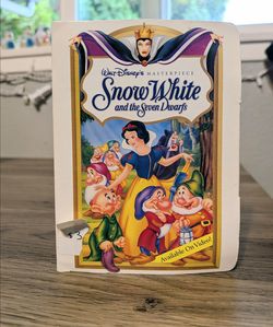Vintage Snow White McDonald's Toy