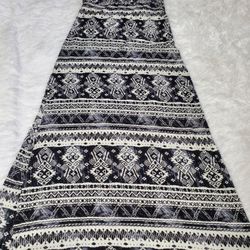 BJEWEL~ BLACK & WHITE PATTERNED MAXI SKIRT