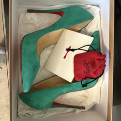 Green Suede So Kate Pumps