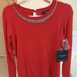 Beautiful Top With Diamond Neck Trim! NEW (small)