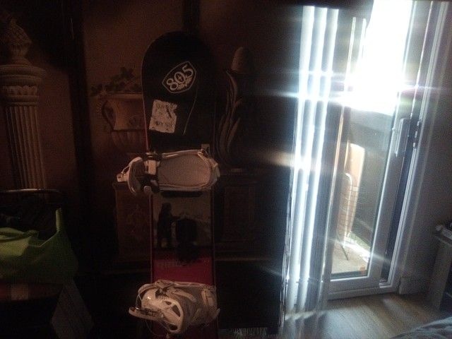 805 Snowboard.