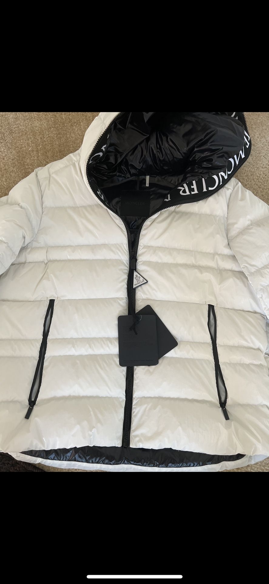 Moncler Tharon Puffer Jacket