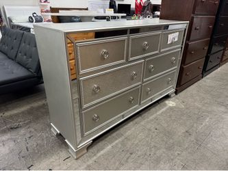 BRAND NEW Avondale Silver Mirrored Dresser