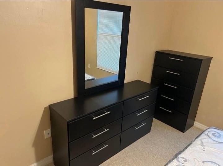 DRESSER WITH MIRROR AND CHEST