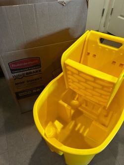 Mop Bucket & Mop Heads