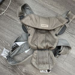 Mini BabybJorn Carrier 