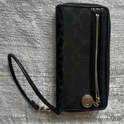 Coach Wallet - Black With Purple Interior 