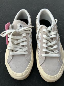Stroye shoes Sz 10 men’s women’s 11.5 cream