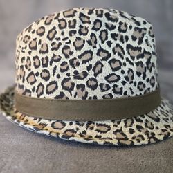 Nicole Marciano Leopard Print Fedora – One Size – Excellent Condition