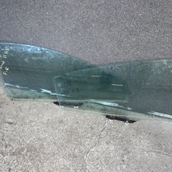 2016-2022 HONDA HRV right side windows/ Door Glass