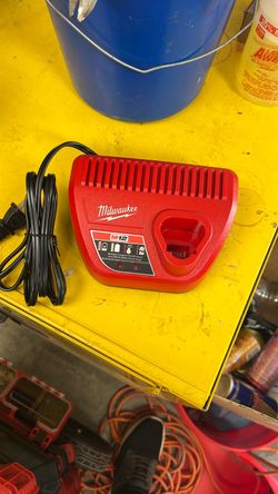Milwaukee M12 charger