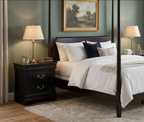 ✨ CLASSIC STYLE • STURDY • AFFORDABLE • READY FOR A NEW HOME! ✨