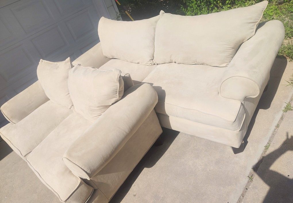 Couch Set (free delivery)