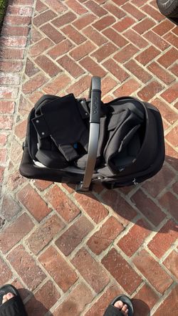 Nuna Car seat